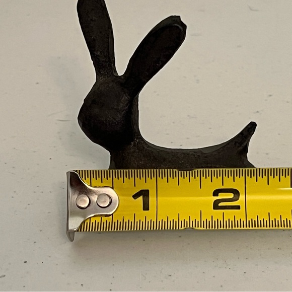 Small Cast Iron Rabbit - Picture 9 of 9